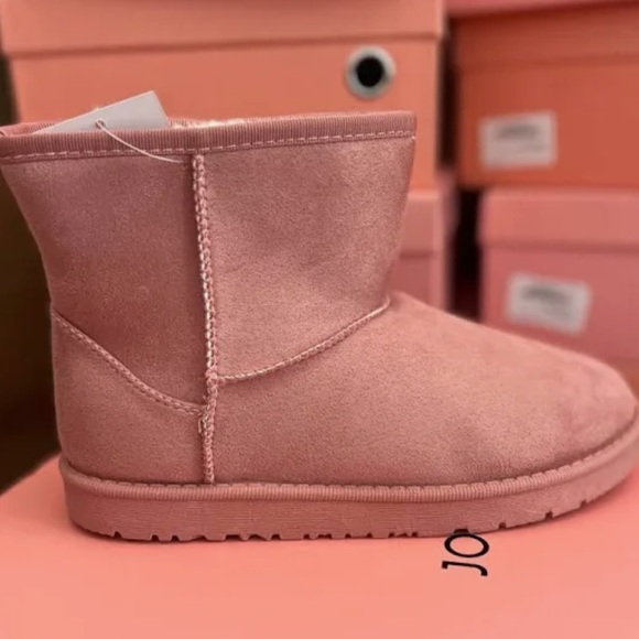 Blush Pink Women’s Cozy Warm Fur Lined Ankle Bootie NWT Size 10 - Picture 10 of 10